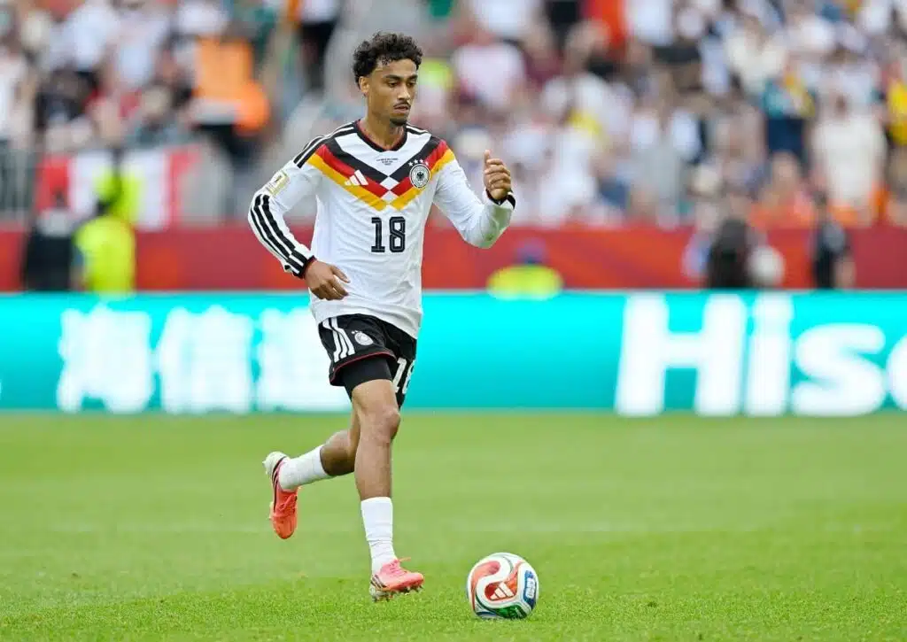 Ist Deutschland (im Bild: Nathaniel Brown) auch im dritten Gruppenspiel ein Garant für eine torreiche Partie? (© dpa picture alliance archive / Alamy Stock Photo) WM Torwetten – Die besten Over/Under-Tipps des 3. Spieltages