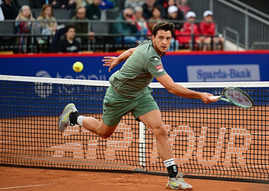 Kann Titelverteidiger Luciano Darderi (im Bild) beim ATP-Turnier in Bastad gegen seinen Kontrahenten Nuno Borges erstmals gewinnen? (© dpa picture alliance archive / Alamy Stock Photo) Nuno Borges vs. Luciano Darderi Tipp