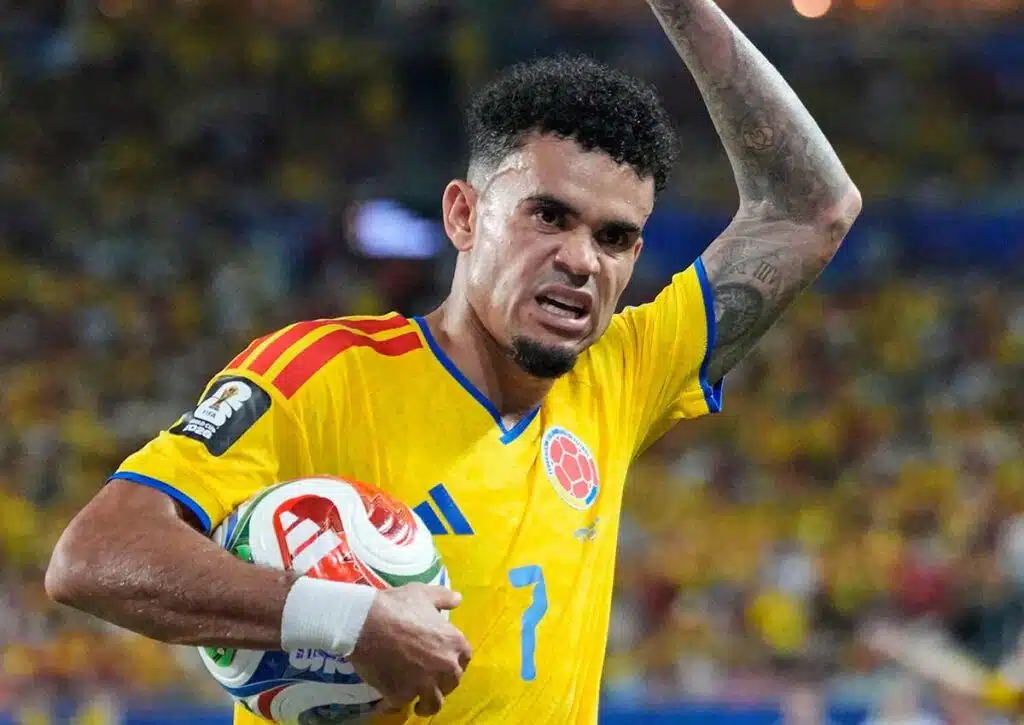 Lässt sich Kolumbien (im Bild: Diaz) gegen den Außenseiter Ghana kein Bein stellen? (© Associated Press / Alamy Stock Photo) Kolumbien vs. Ghana Tipp