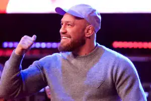 UFC 329 Übertragung Uhrzeit Fightcard McGregor vs Holloway UFC 329 Uhrzeit live Übertragung