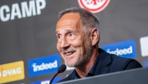 Eintracht Frankfurt Testspiele Trainingslager Sommerfahrplan 2026